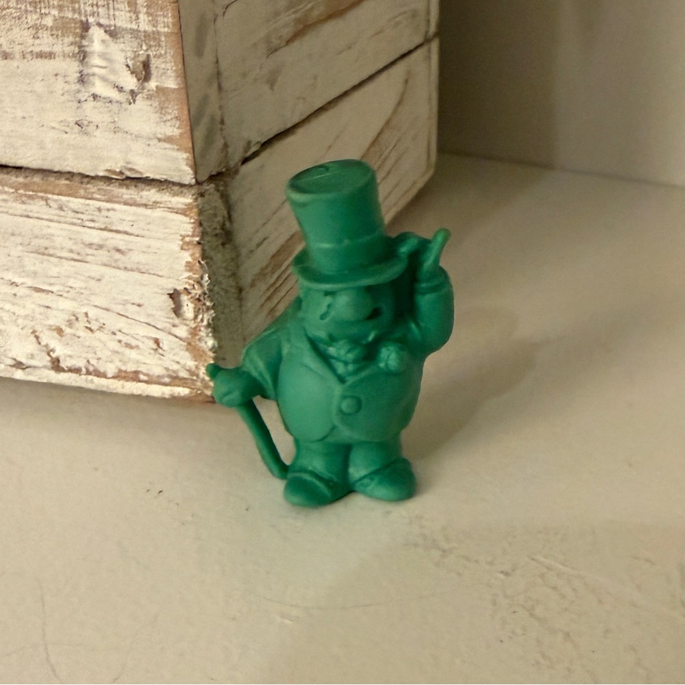 FRITO-LAY PREMIUM W.C. FRITOS GREEN ERASER OR PENCIL TOPPER 1971